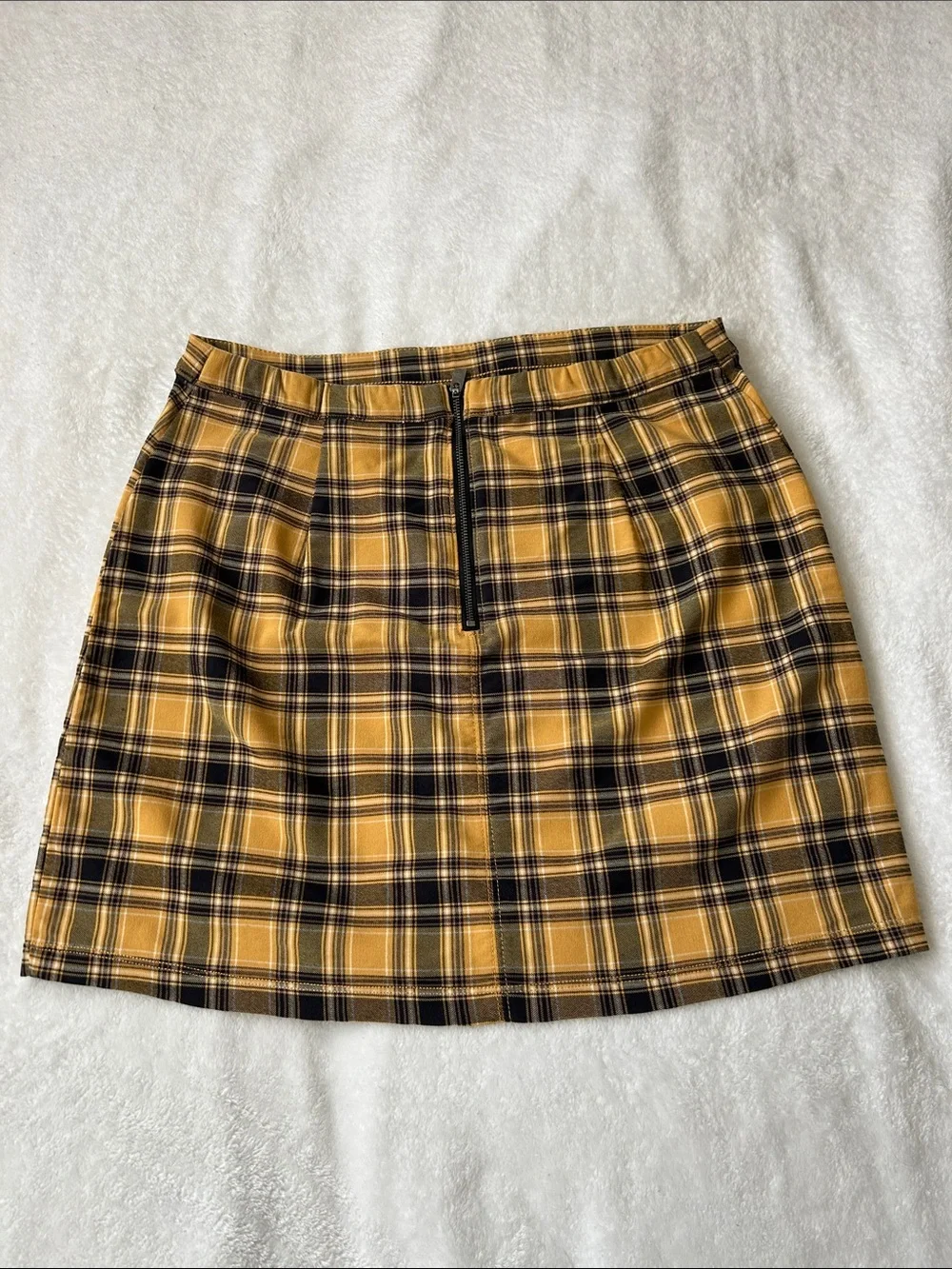 Hollister Ultra High Rise Yellow and Black Plaid Mini Skirt Preppy Academia